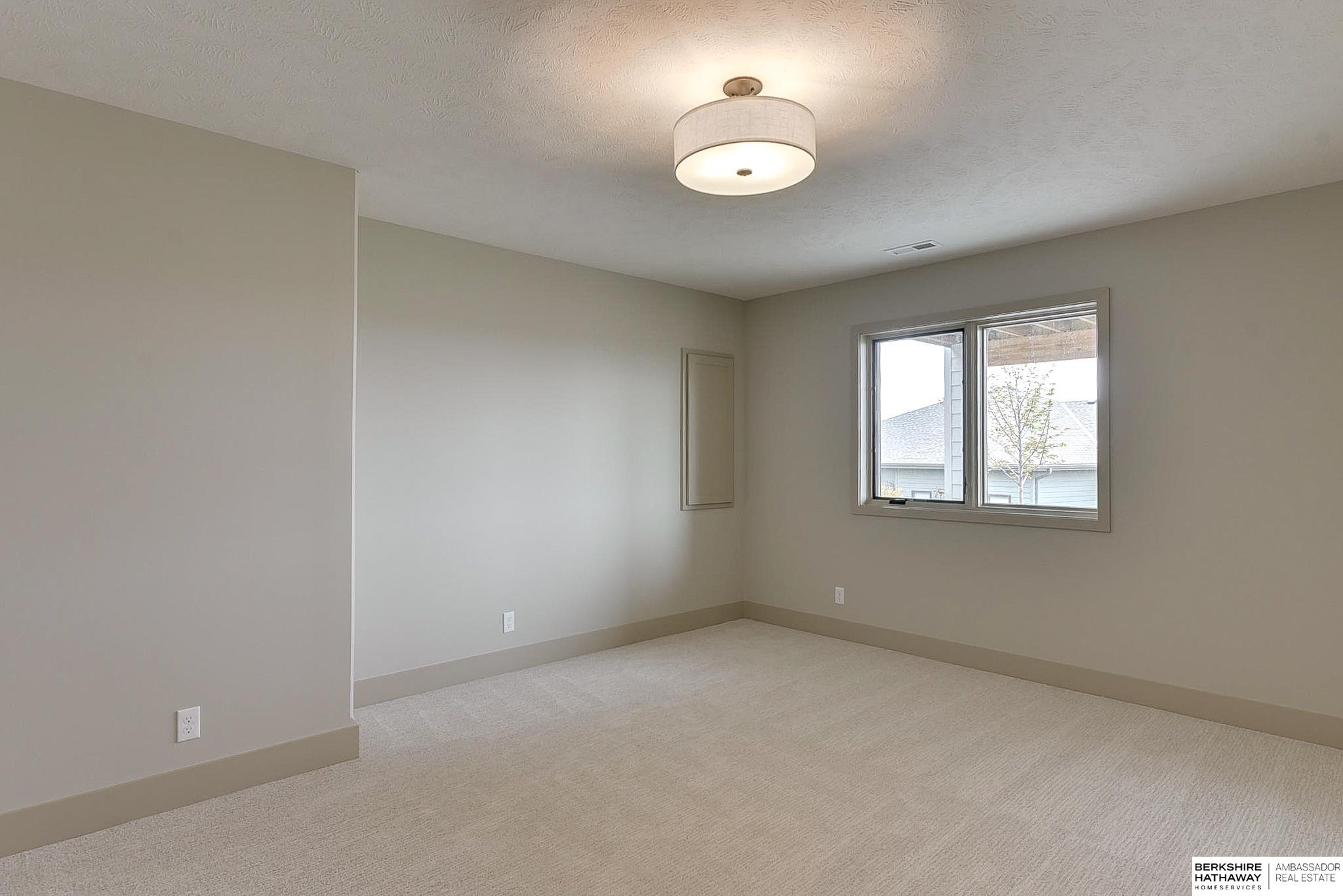 Omaha, Nebraska 68137, United States, 4 Bedrooms Bedrooms, ,3 BathroomsBathrooms,Residential,Active,139483