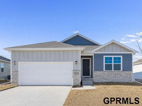 Photo of 8820 S 184th Terrace, Omaha, NE 68136 (MLS # 22612038)