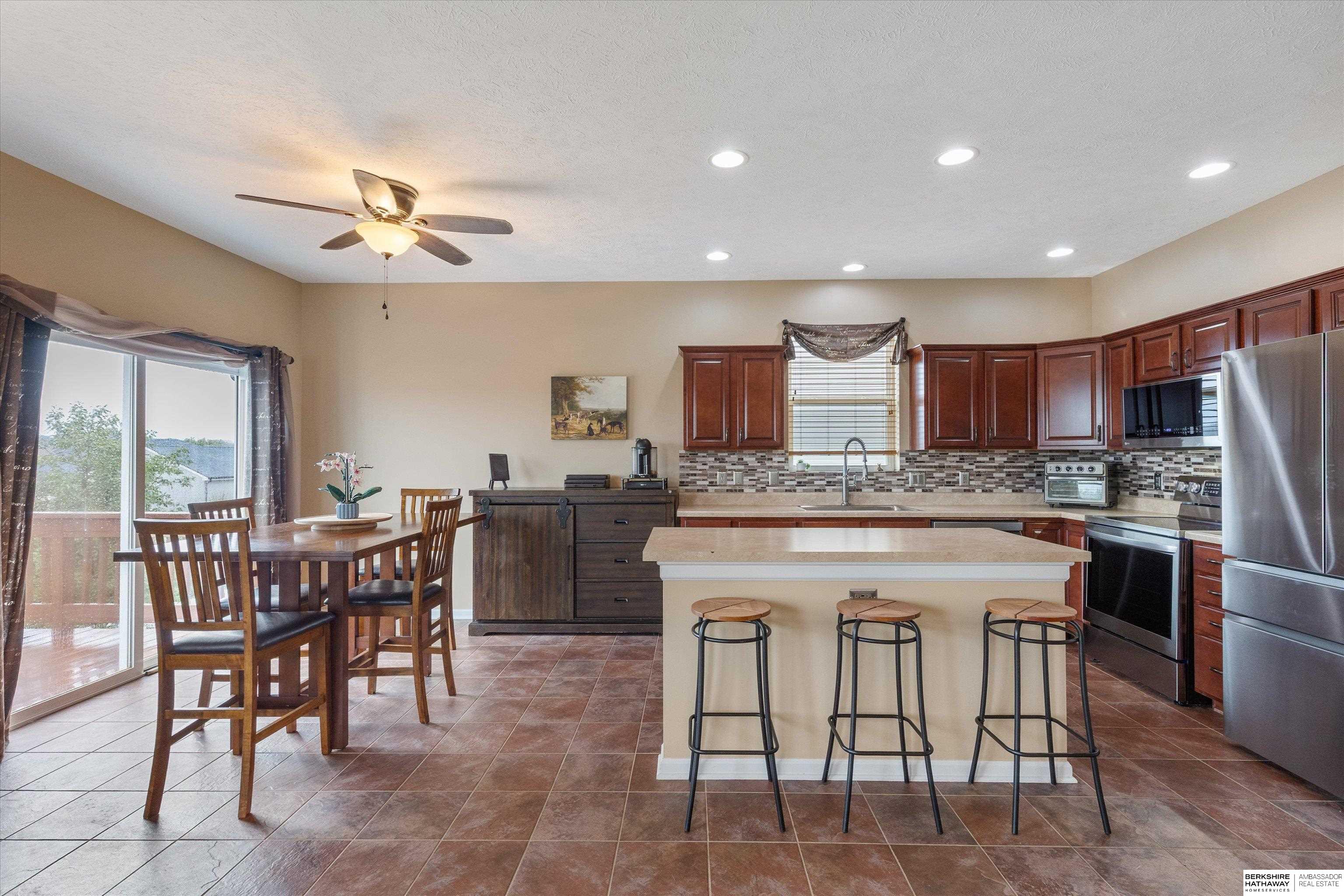 Papillion, Nebraska 68046, United States, 4 Bedrooms Bedrooms, ,3 BathroomsBathrooms,Residential,Active,202985