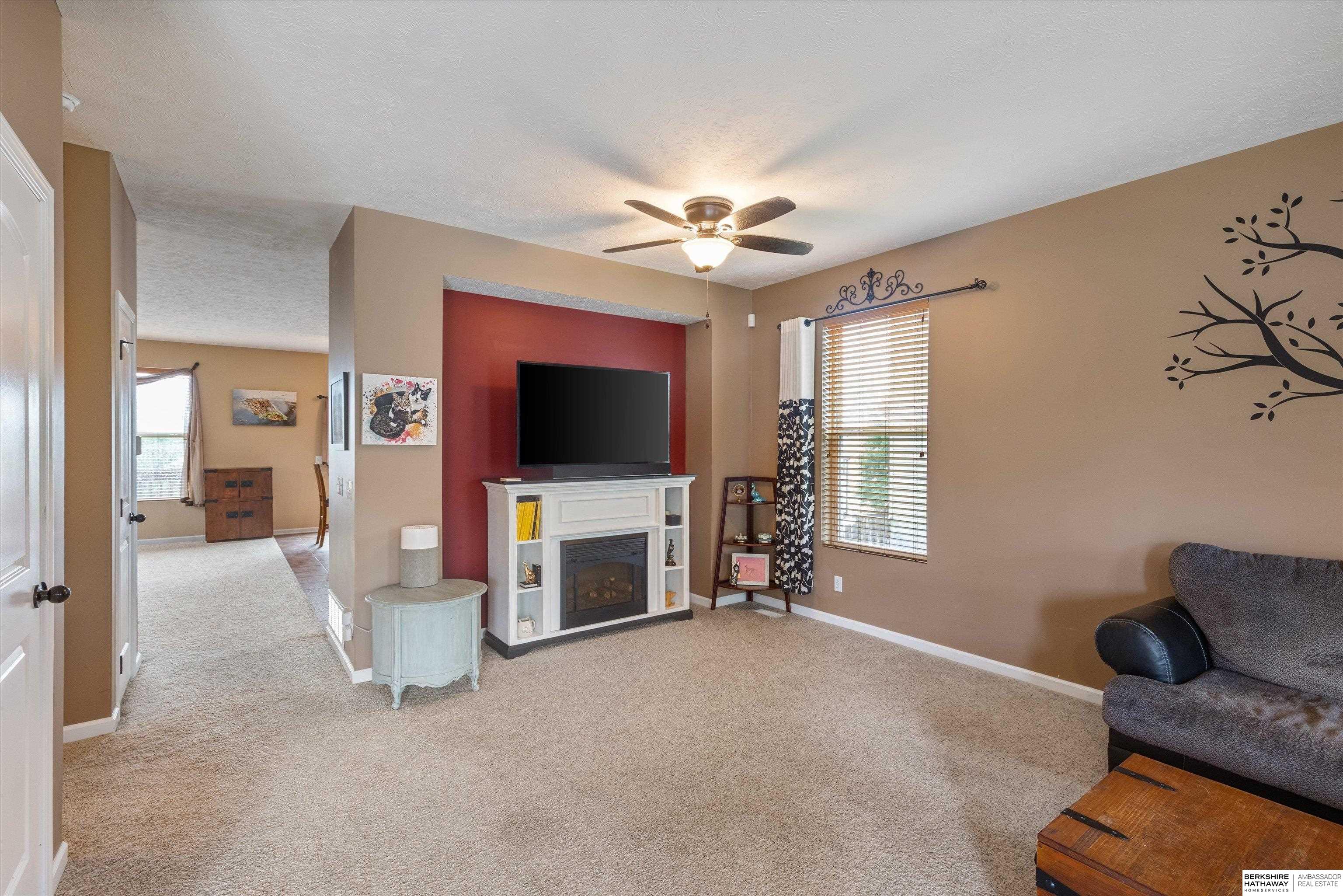 Papillion, Nebraska 68046, United States, 4 Bedrooms Bedrooms, ,3 BathroomsBathrooms,Residential,Active,202985