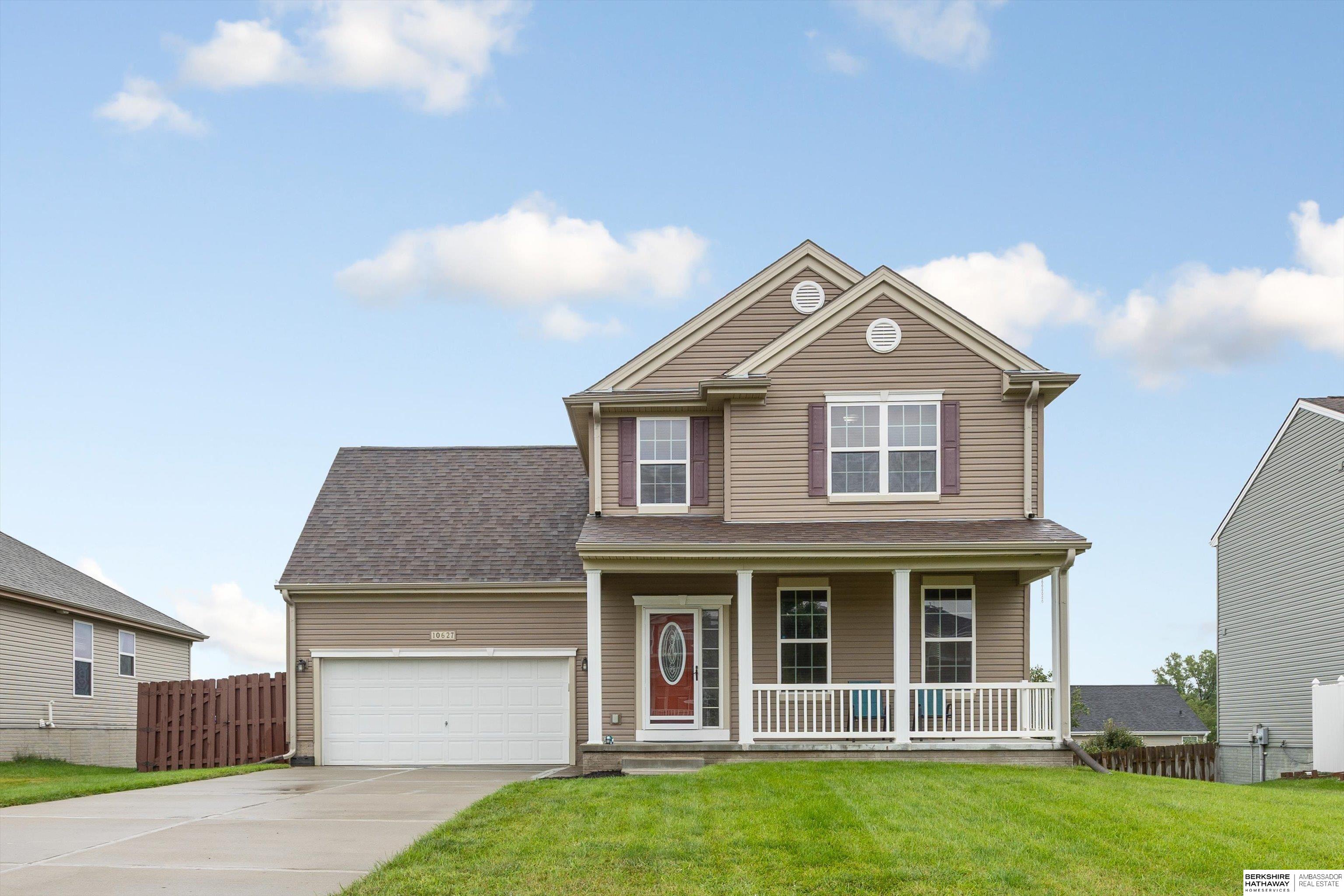 Papillion, Nebraska 68046, United States, 4 Bedrooms Bedrooms, ,3 BathroomsBathrooms,Residential,Active,202985