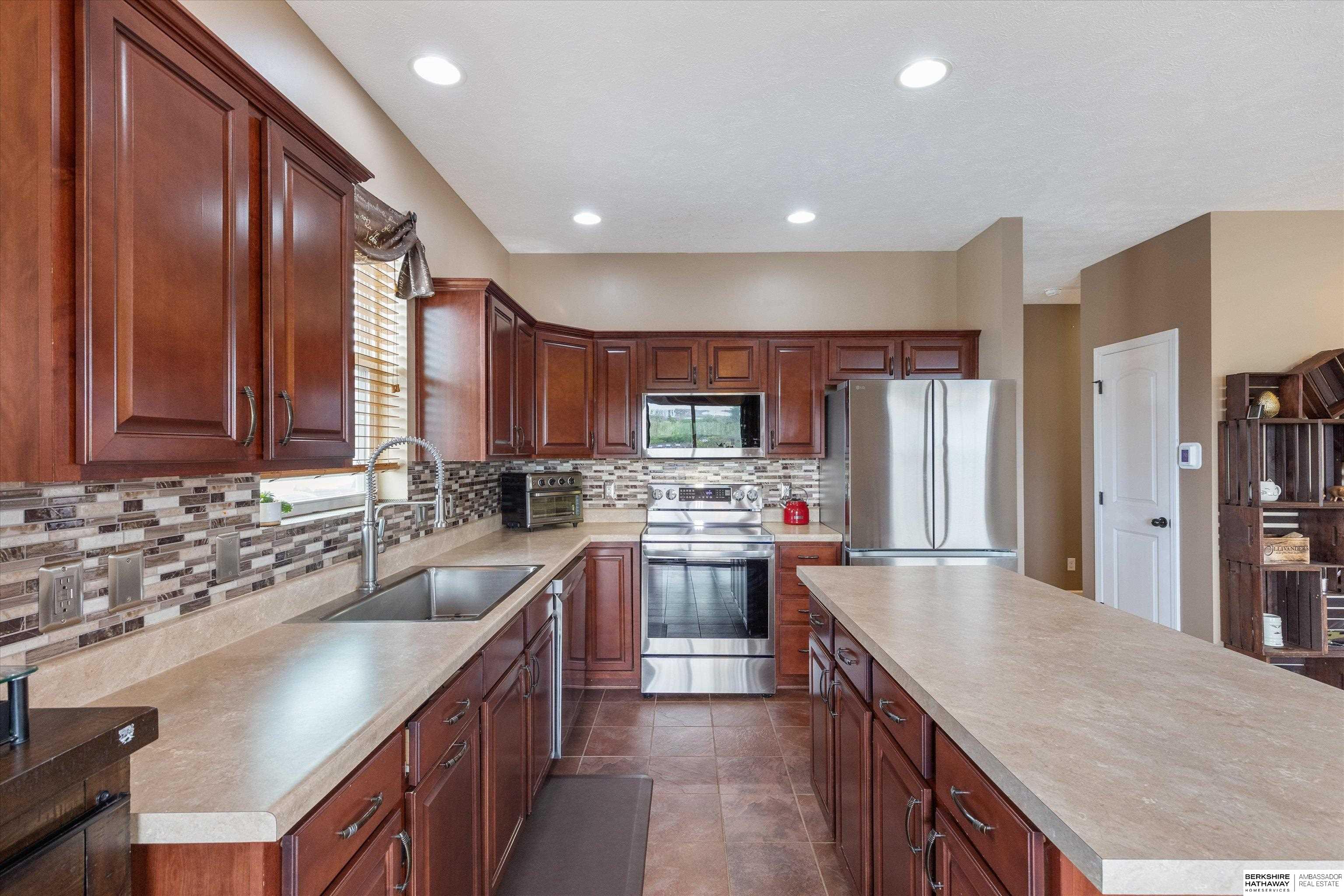 Papillion, Nebraska 68046, United States, 4 Bedrooms Bedrooms, ,3 BathroomsBathrooms,Residential,Active,202985