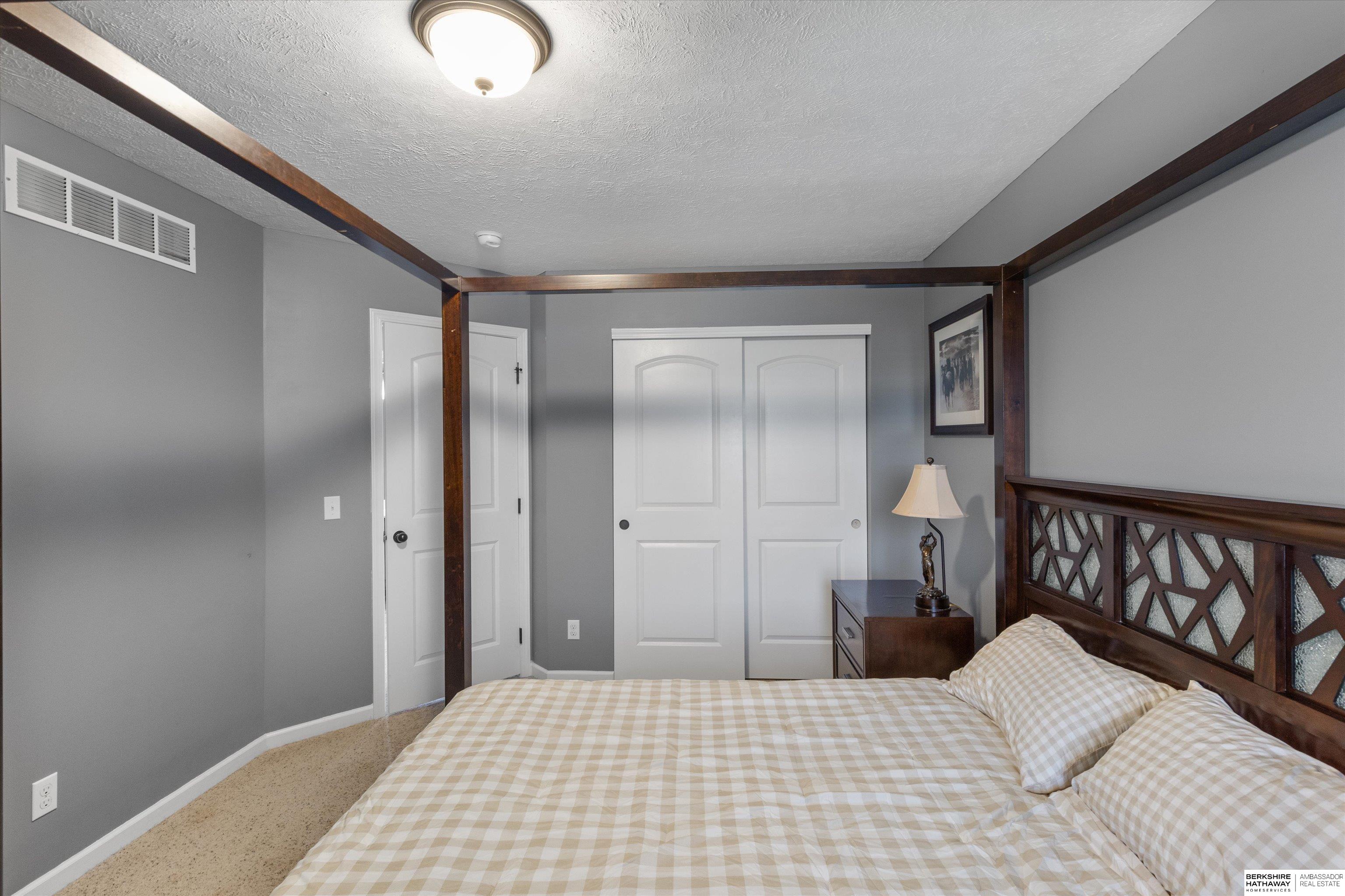 Papillion, Nebraska 68046, United States, 4 Bedrooms Bedrooms, ,3 BathroomsBathrooms,Residential,Active,202985