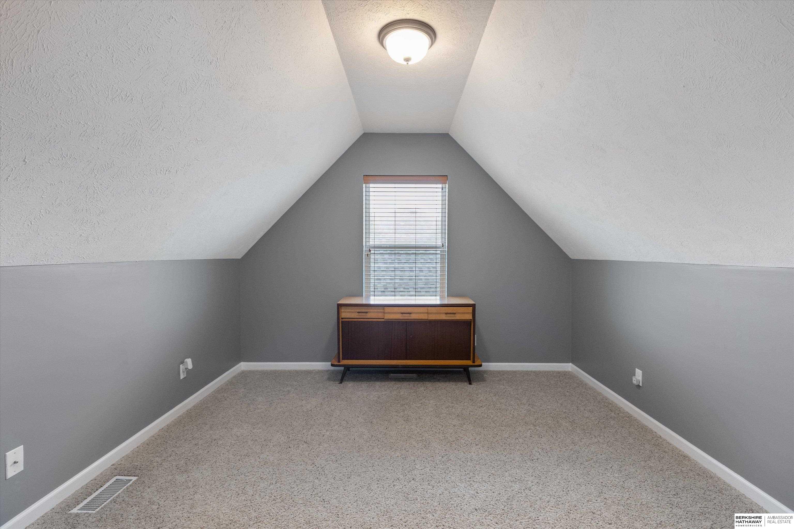 Papillion, Nebraska 68046, United States, 4 Bedrooms Bedrooms, ,3 BathroomsBathrooms,Residential,Active,202985