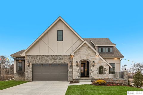 Photo of 10306 Shepard Street, Papillion, NE 68046 (MLS # 22606960)