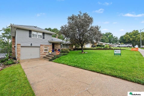Photo of 3603 S 49th Avenue, Omaha, NE 68106 (MLS # 22628651)