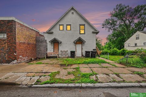 Photo of 4201 Grand Avenue, Omaha, NE 68111 (MLS # 22614443)