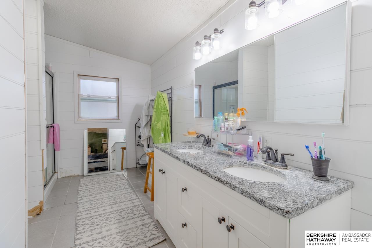 Plattsmouth, Nebraska 68048, United States, 4 Bedrooms Bedrooms, ,2 BathroomsBathrooms,Residential,Pending,245997