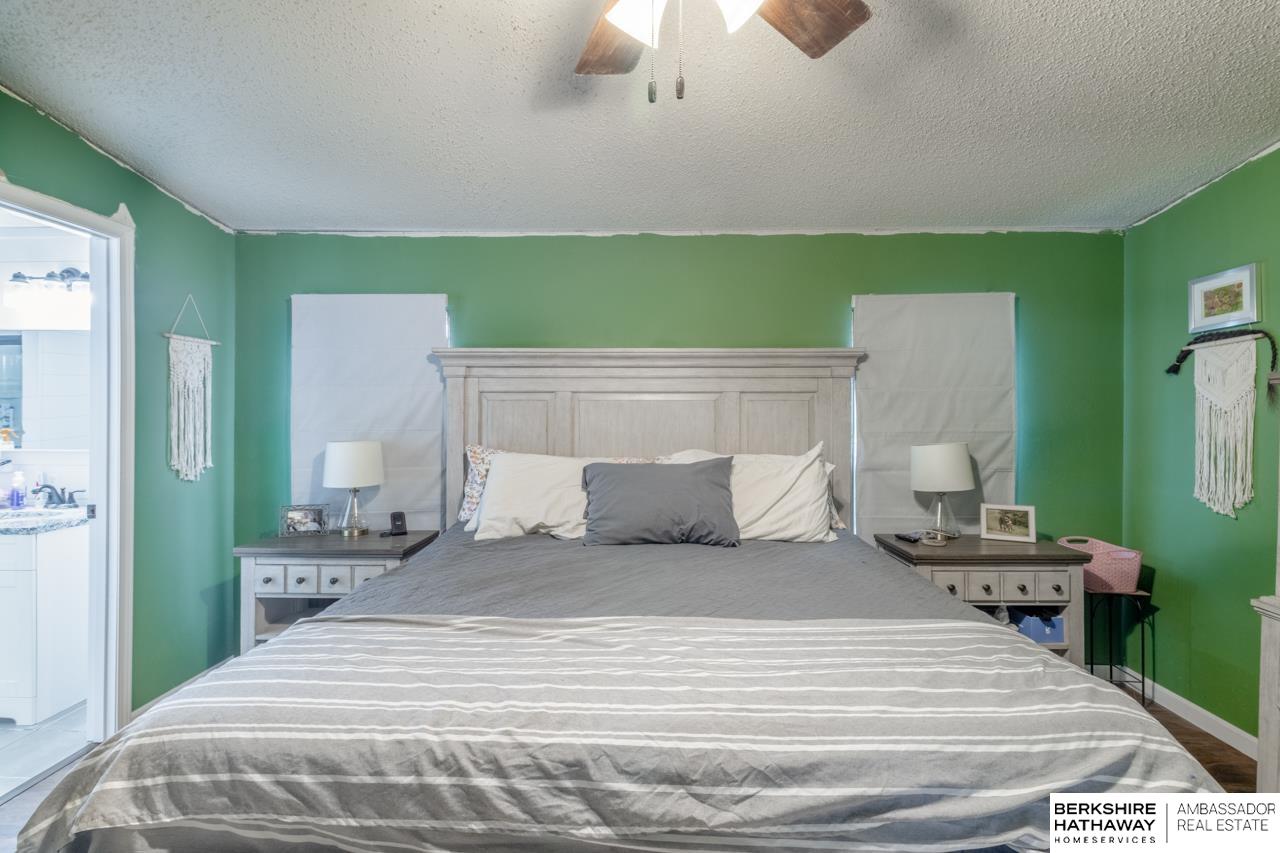 Plattsmouth, Nebraska 68048, United States, 4 Bedrooms Bedrooms, ,2 BathroomsBathrooms,Residential,Pending,245997