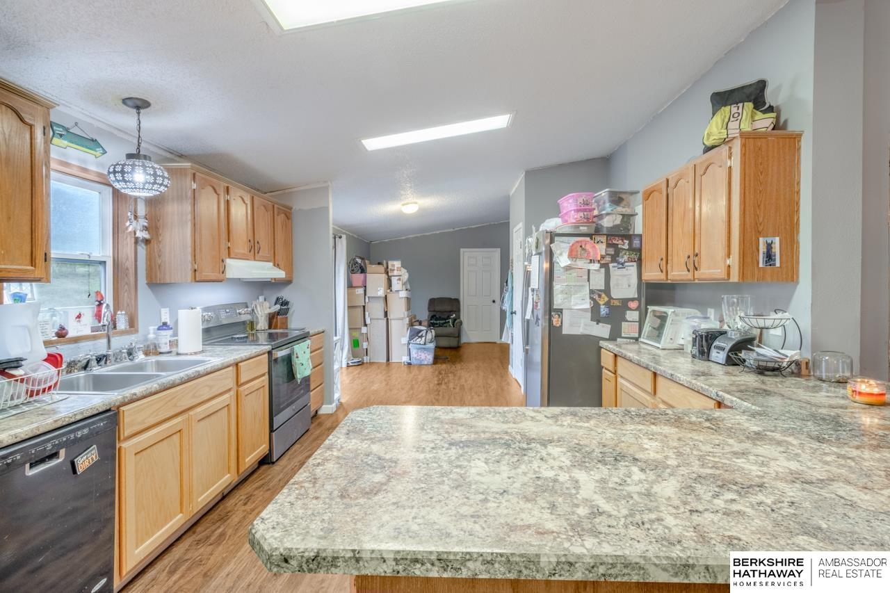 Plattsmouth, Nebraska 68048, United States, 4 Bedrooms Bedrooms, ,2 BathroomsBathrooms,Residential,Pending,245997