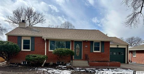 Photo of 3015 Strauss Court, Lincoln, NE 68507 (MLS # 22605067)