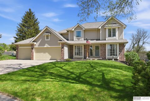 Photo of 5013 S 169th Circle, Omaha, NE 68135 (MLS # 22608968)