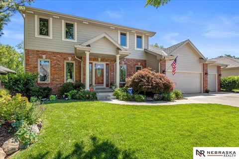 Photo of 913 Woodland Avenue, Papillion, NE 68046 (MLS # 22616640)
