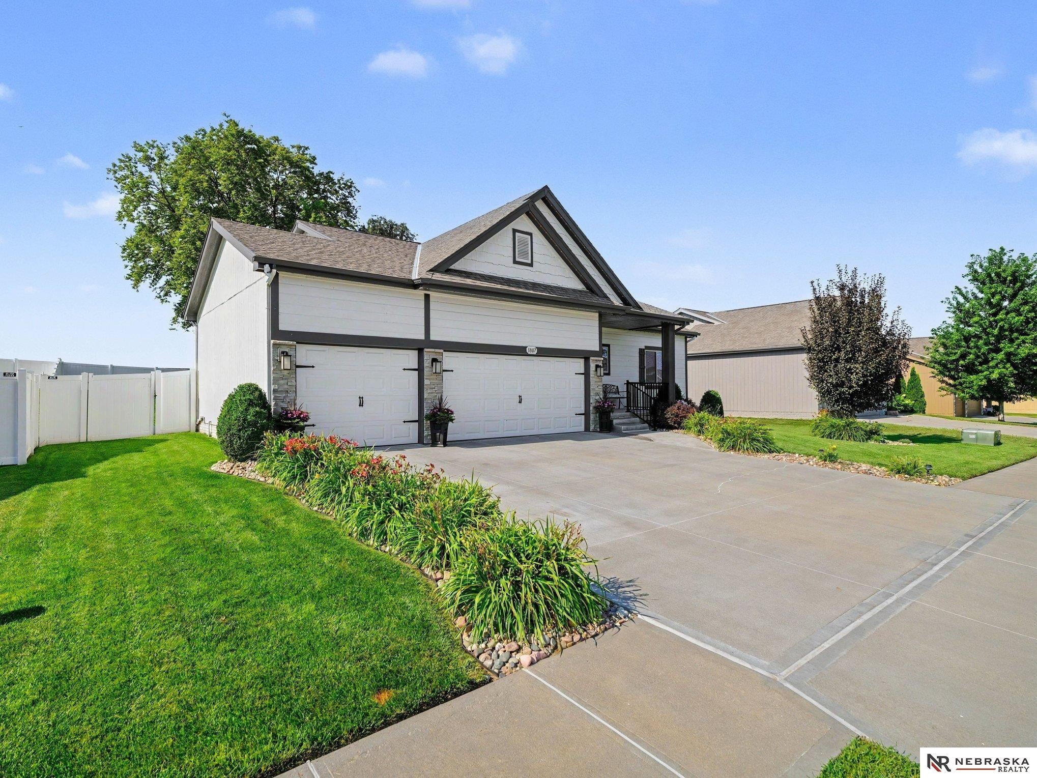 1807 Mayflower Road