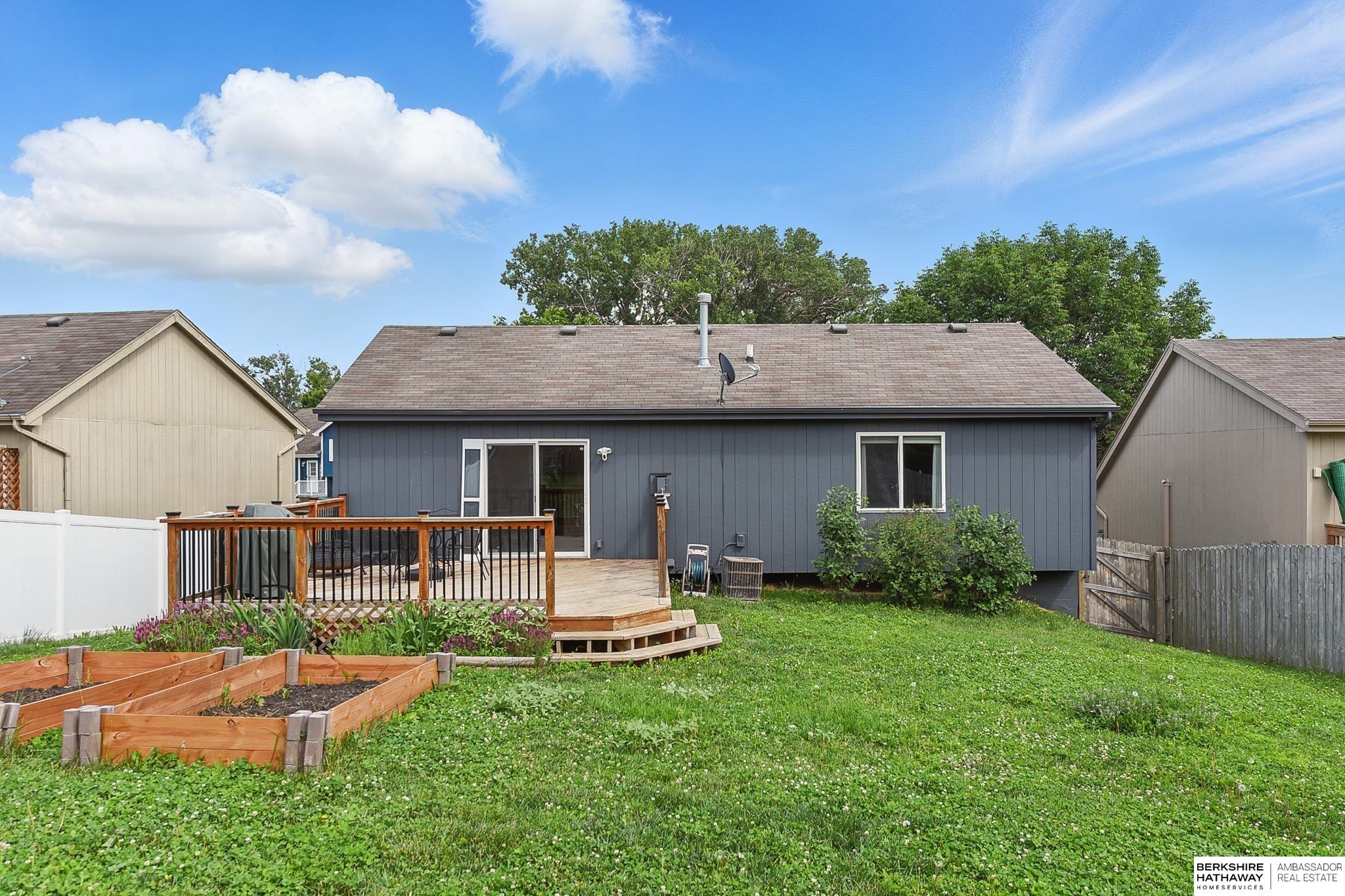 Omaha, Nebraska 68122, United States, 3 Bedrooms Bedrooms, ,2 BathroomsBathrooms,Residential,Active,146254