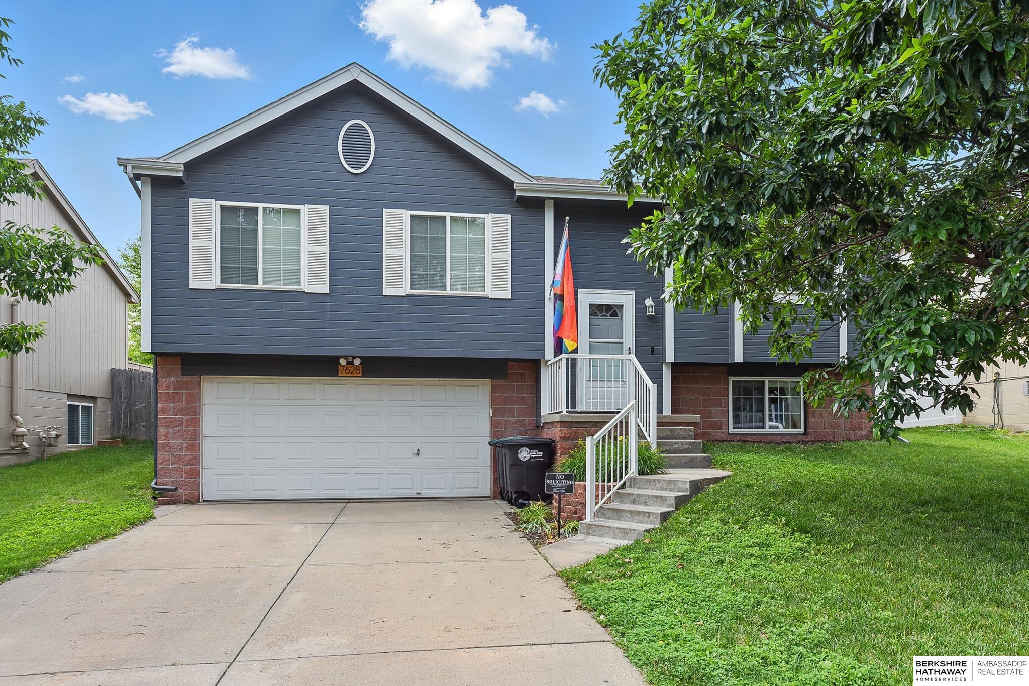 Omaha, Nebraska 68122, United States, 3 Bedrooms Bedrooms, ,2 BathroomsBathrooms,Residential,Active,146254