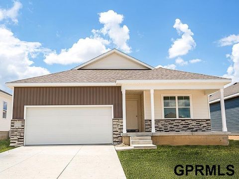 Photo of 13718 Vane Street, Omaha, NE 68142 (MLS # 22600063)