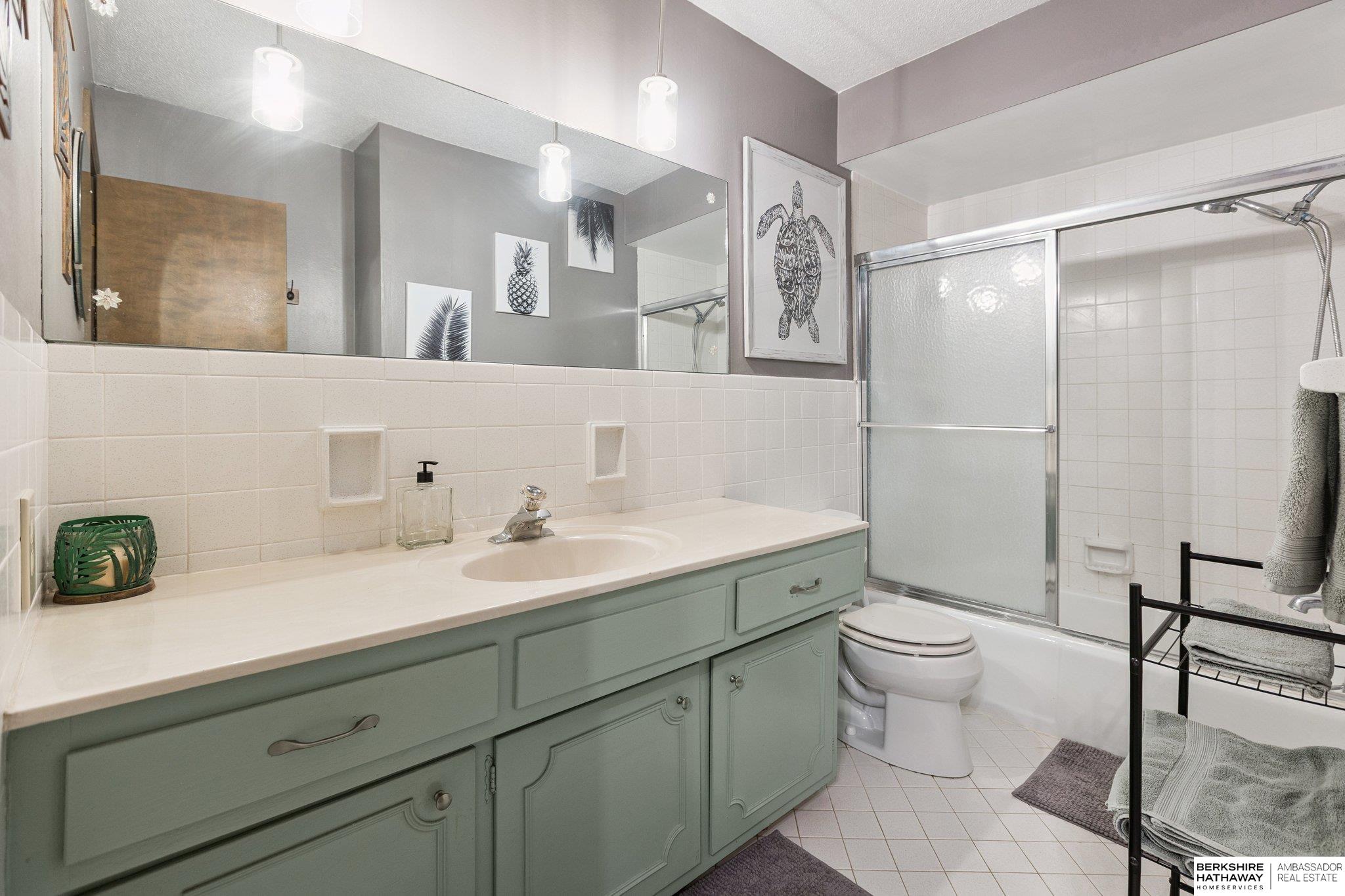 Omaha, Nebraska 68137, United States, 4 Bedrooms Bedrooms, ,3 BathroomsBathrooms,Residential,Active,219744