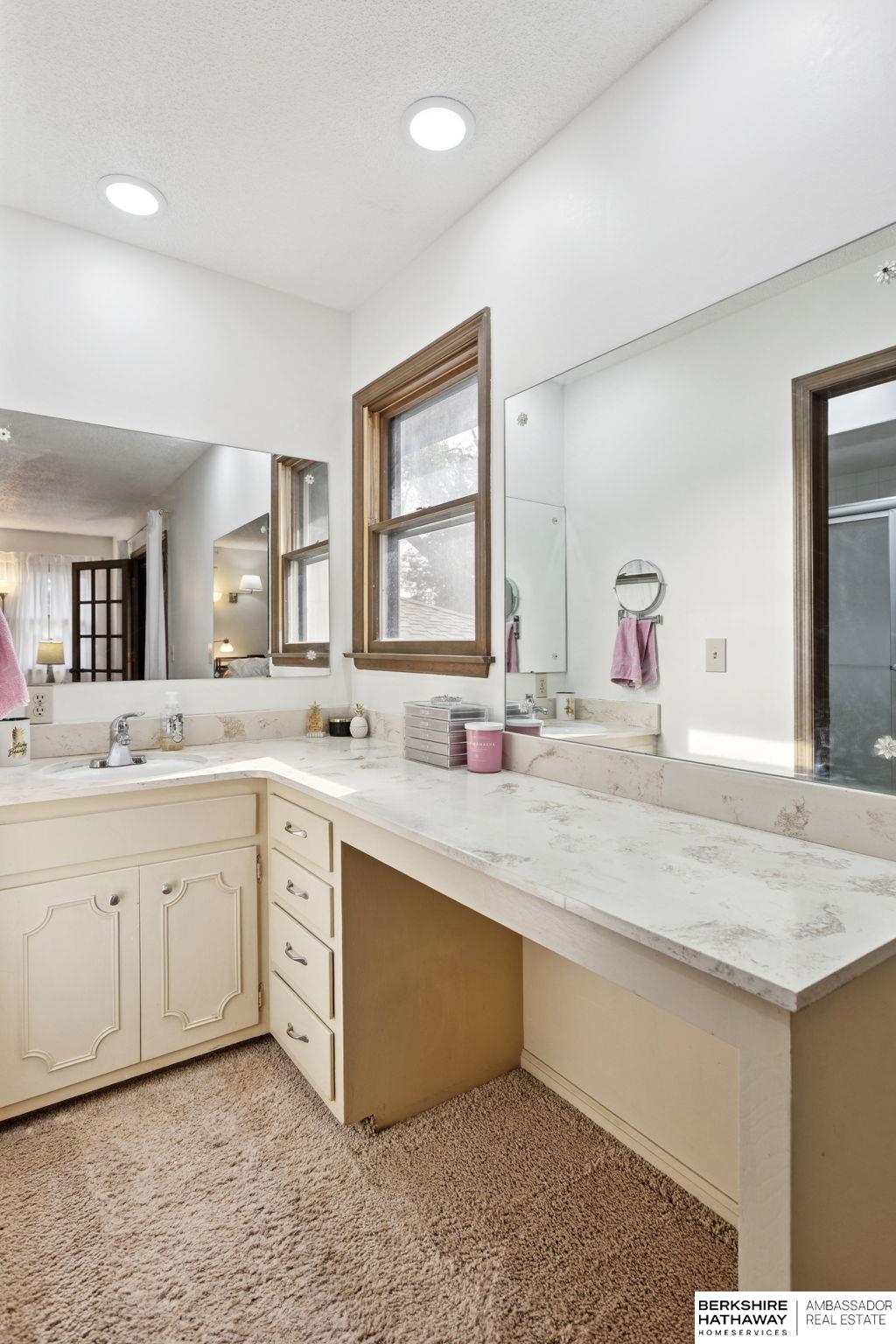 Omaha, Nebraska 68137, United States, 4 Bedrooms Bedrooms, ,3 BathroomsBathrooms,Residential,Active,219744