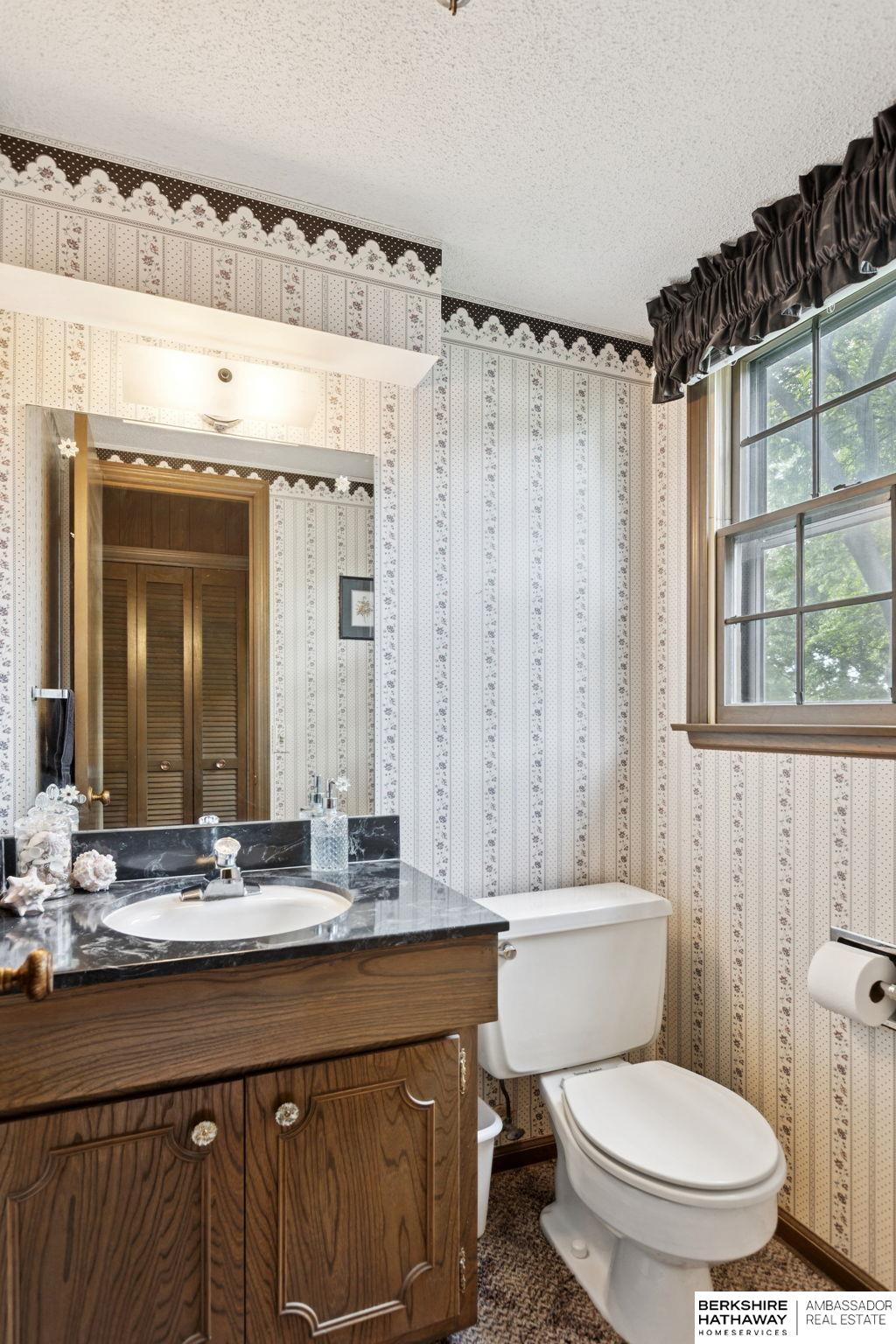 Omaha, Nebraska 68137, United States, 4 Bedrooms Bedrooms, ,3 BathroomsBathrooms,Residential,Active,219744