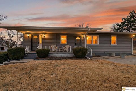 Photo of 9206 Manderson Street, Omaha, NE 68134 (MLS # 22603435)