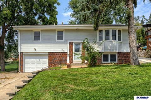 Photo of 3720 Greene Avenue, Bellevue, NE 68147 (MLS # 22528076)