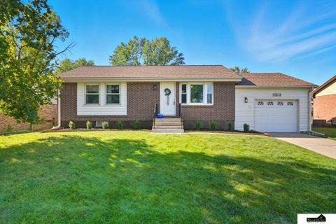 Photo of 13641 Kenilworth Street, Waverly, NE 68462 (MLS # 22529486)
