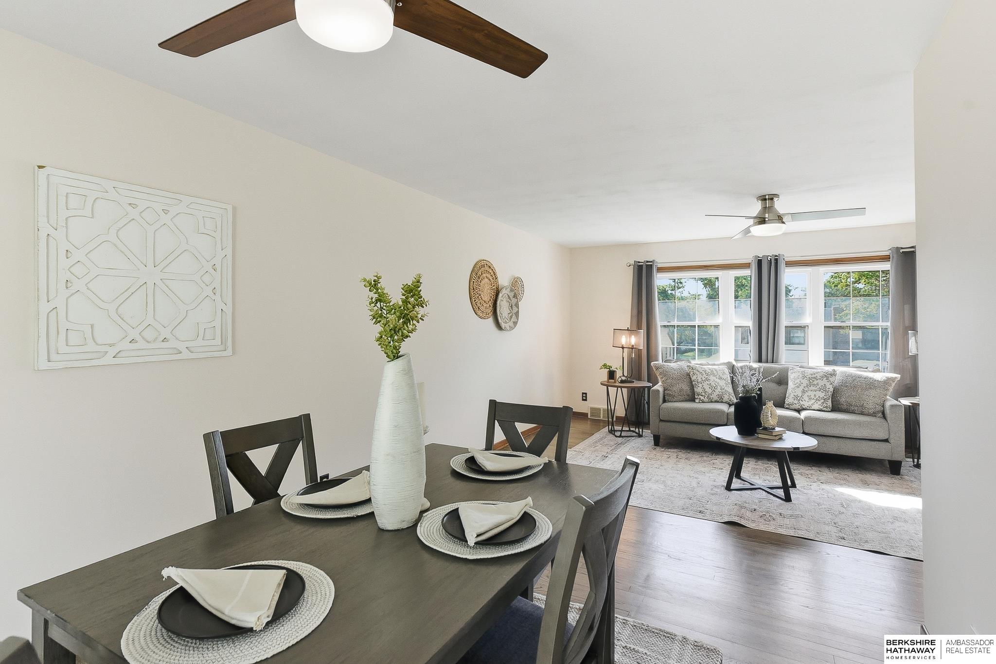 Omaha, Nebraska 68112, United States, 3 Bedrooms Bedrooms, ,2 BathroomsBathrooms,Residential,Active,226191