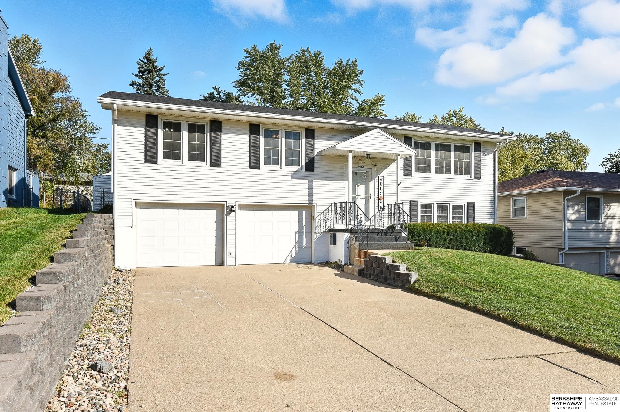 Omaha, Nebraska 68112, United States, 3 Bedrooms Bedrooms, ,2 BathroomsBathrooms,Residential,Active,226191