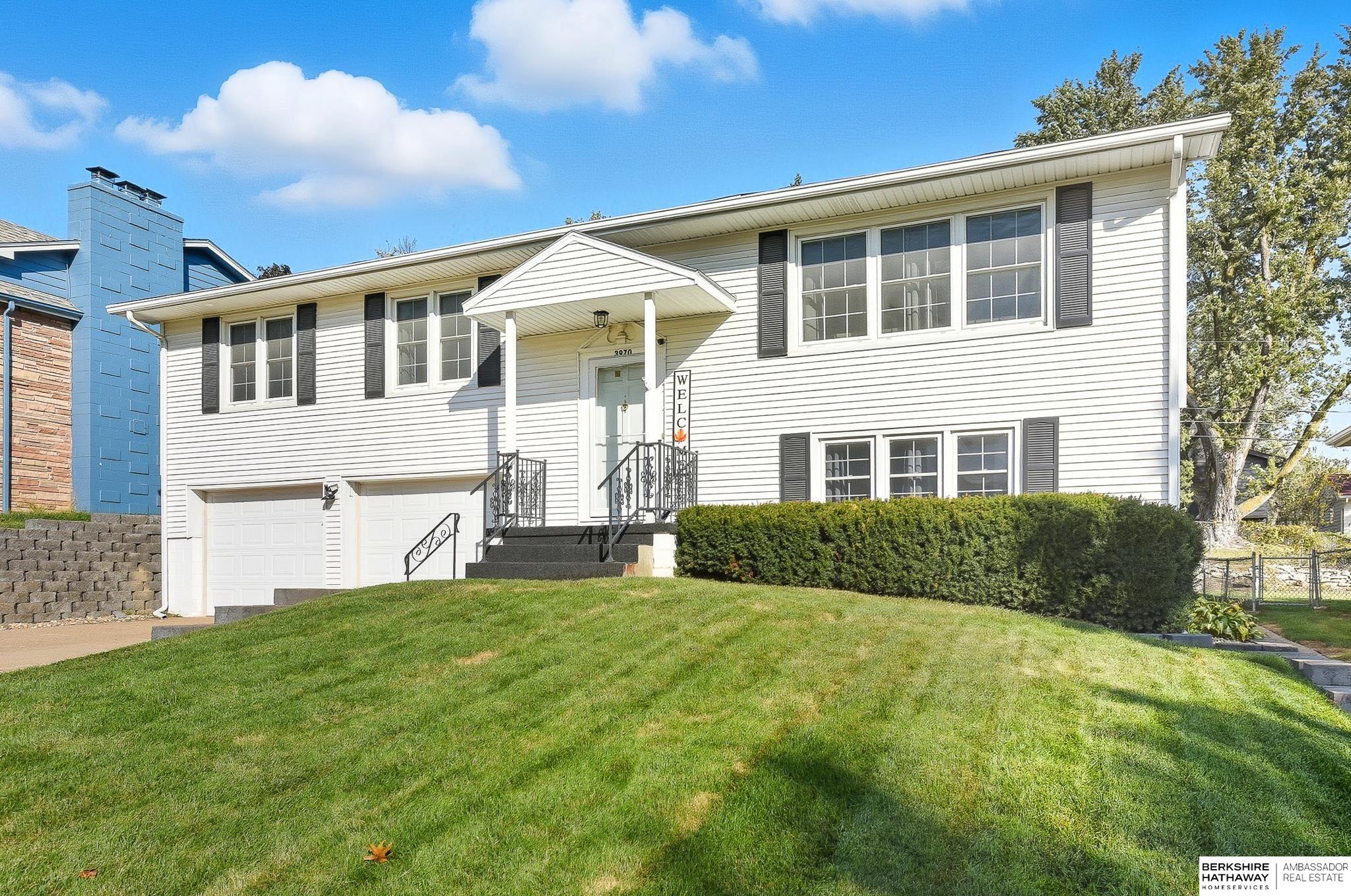 Omaha, Nebraska 68112, United States, 3 Bedrooms Bedrooms, ,2 BathroomsBathrooms,Residential,Active,226191