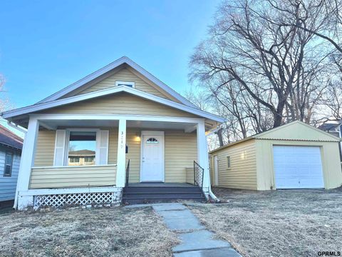 Photo of 3219 Charles Street, Omaha, NE 68131 (MLS # 22603122)