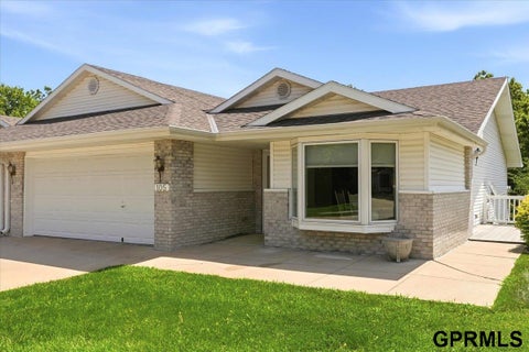 Photo of 105 E Deer Lane, Plattsmouth, NE 68048 (MLS # 22619166)