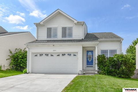 Photo of 11209 Black Street, Omaha, NE 68142 (MLS # 22618101)