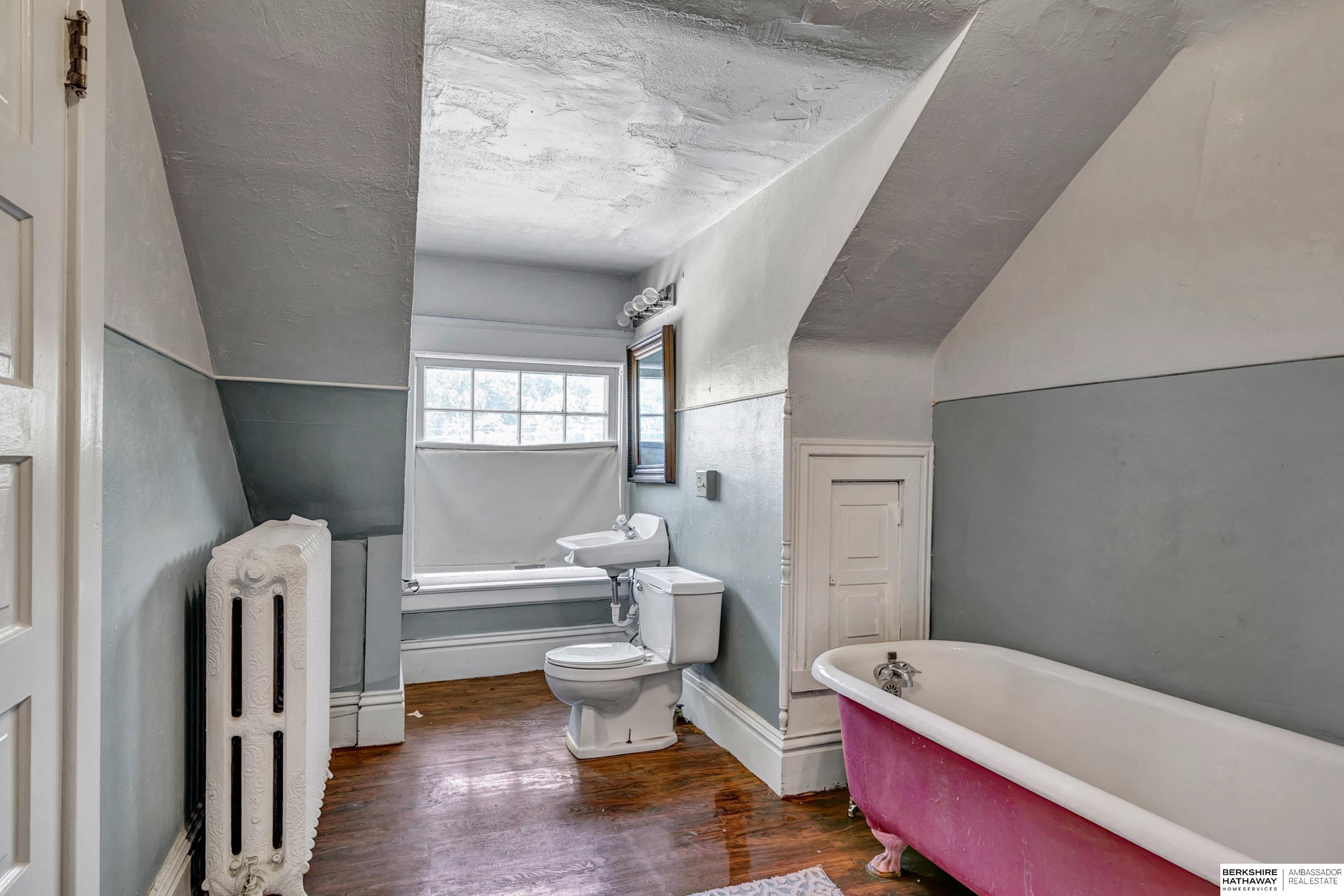 Lincoln, Nebraska 68502, United States, 8 Bedrooms Bedrooms, ,5 BathroomsBathrooms,Residential,Active,228108