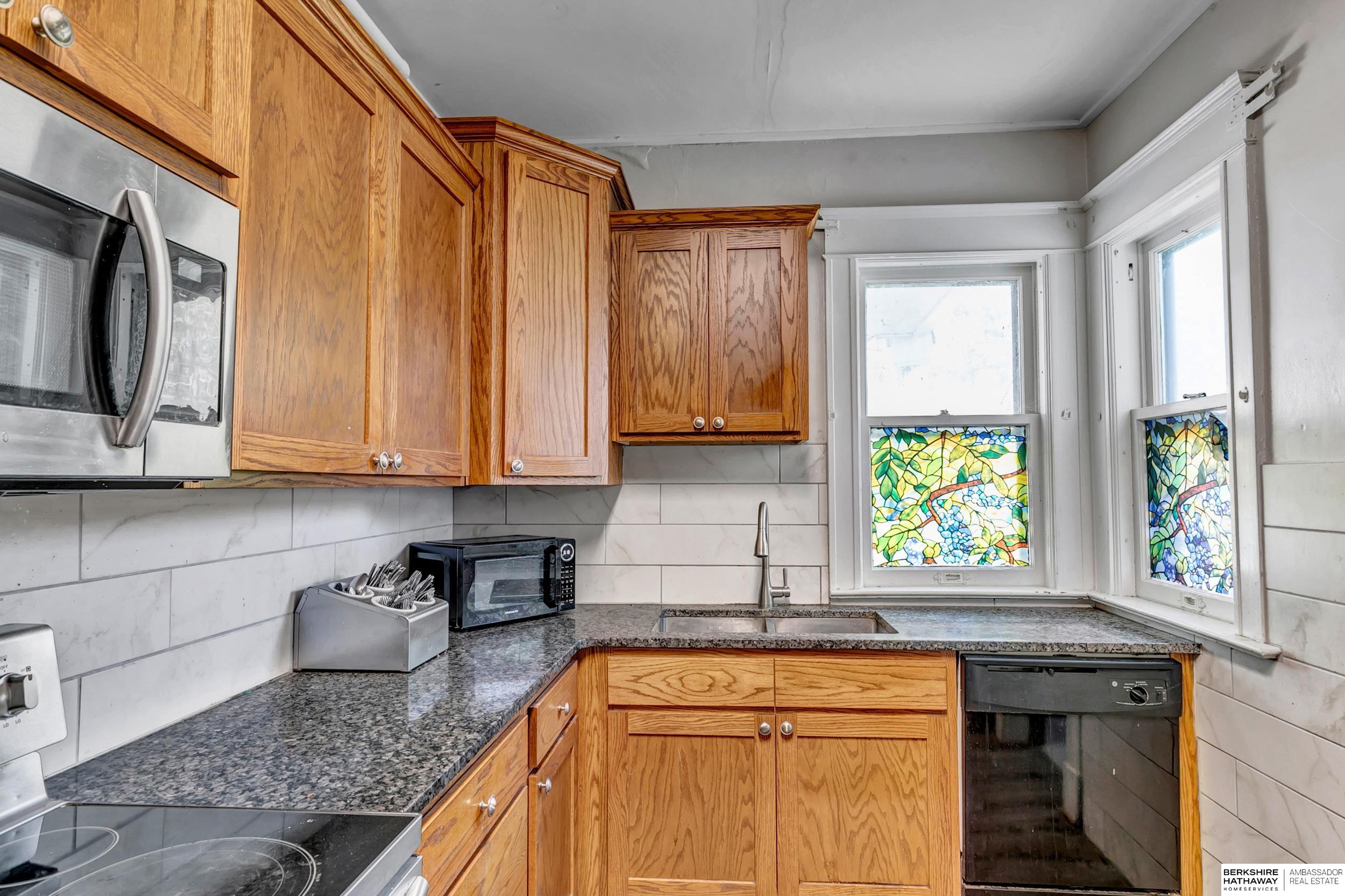 Lincoln, Nebraska 68502, United States, 8 Bedrooms Bedrooms, ,5 BathroomsBathrooms,Residential,Active,228108