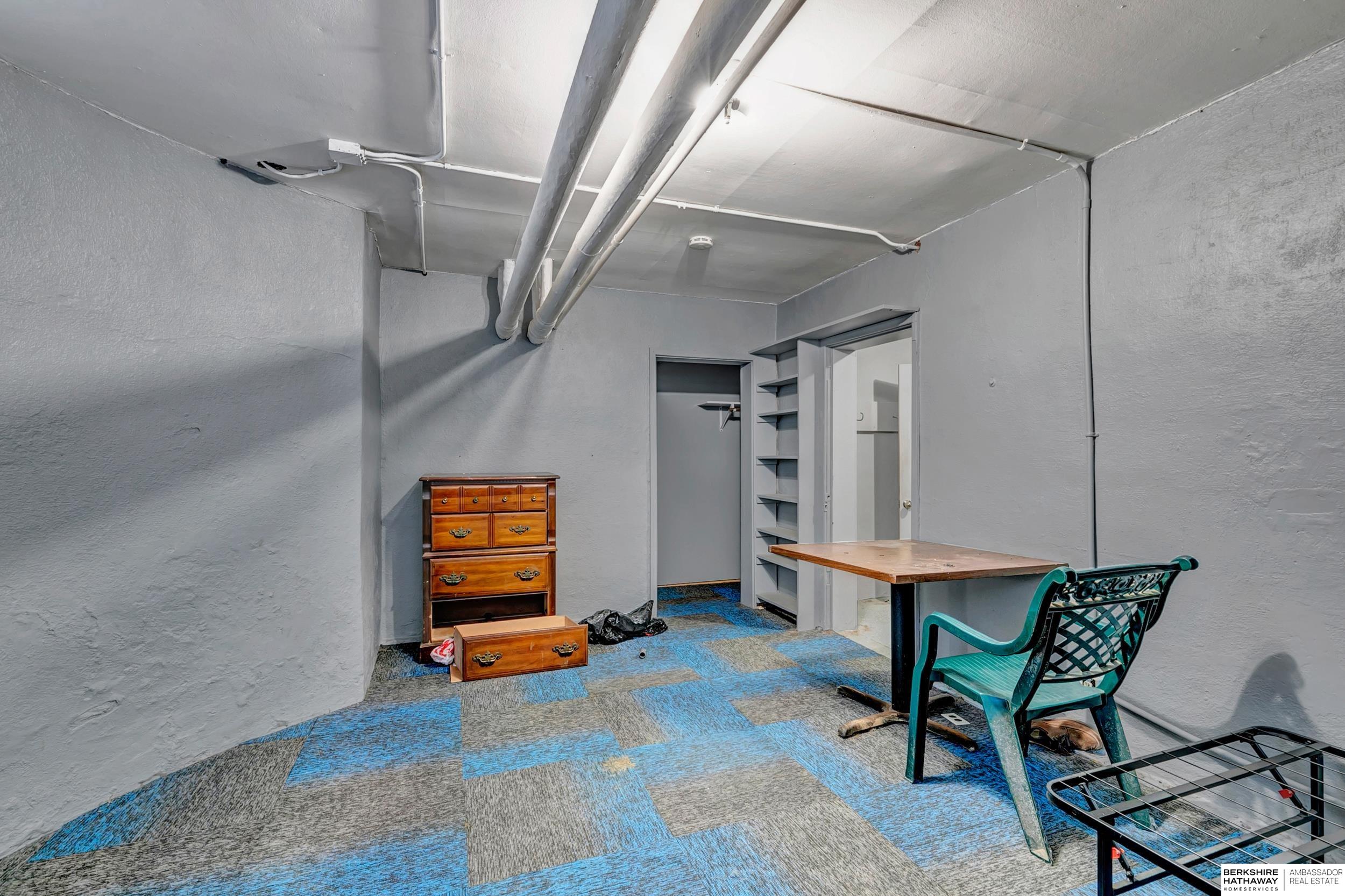 Lincoln, Nebraska 68502, United States, 8 Bedrooms Bedrooms, ,5 BathroomsBathrooms,Residential,Active,228108