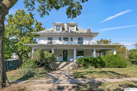 Photo of 2144 Washington Street, Lincoln, NE 68502 (MLS # 22529624)
