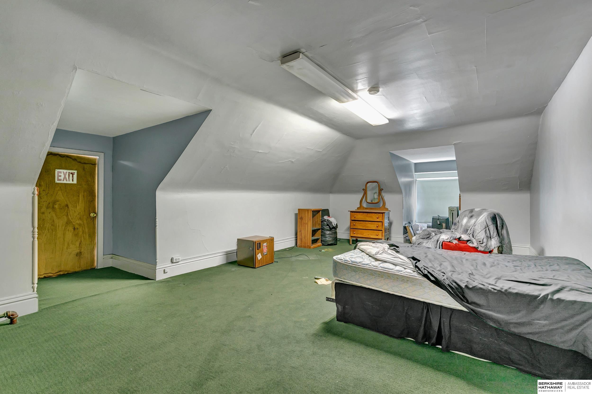 Lincoln, Nebraska 68502, United States, 8 Bedrooms Bedrooms, ,5 BathroomsBathrooms,Residential,Active,228108