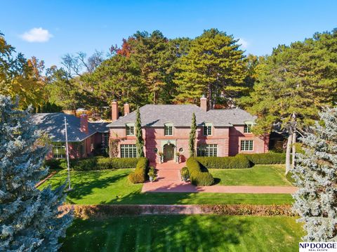 Photo of 6600 Underwood Avenue, Omaha, NE 68132 (MLS # 22532791)