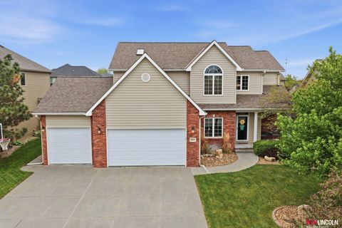Photo of 9624 Saint Clement Circle, Lincoln, NE 68526 (MLS # 22611454)
