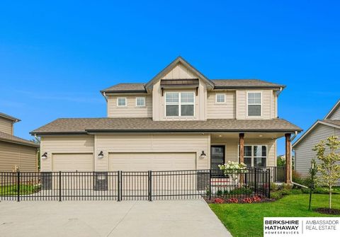 Photo of 9505 S 183rd Avenue, Omaha, NE 68136 (MLS # 22616722)