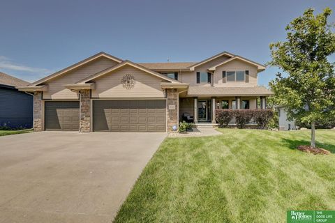 Photo of 21314 Castlerock Lane, Gretna, NE 68028 (MLS # 22618946)