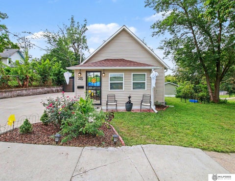 Photo of 2018 N 35th Street, Omaha, NE 68111 (MLS # 22627334)