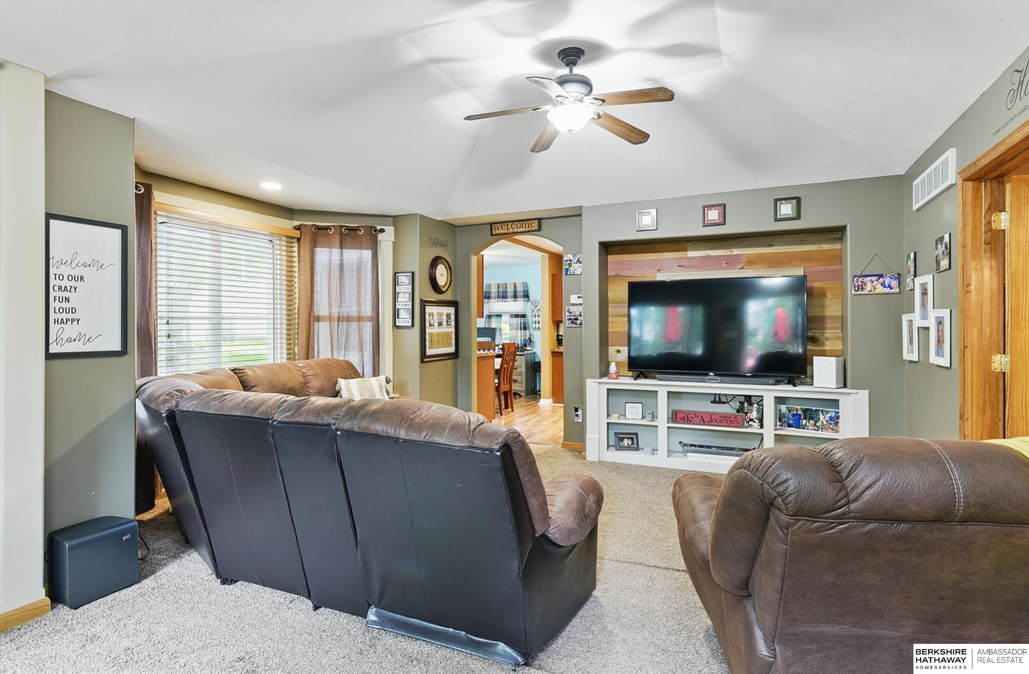 Arlington, Nebraska 68002, United States, 3 Bedrooms Bedrooms, ,2 BathroomsBathrooms,Residential,Pending,135142