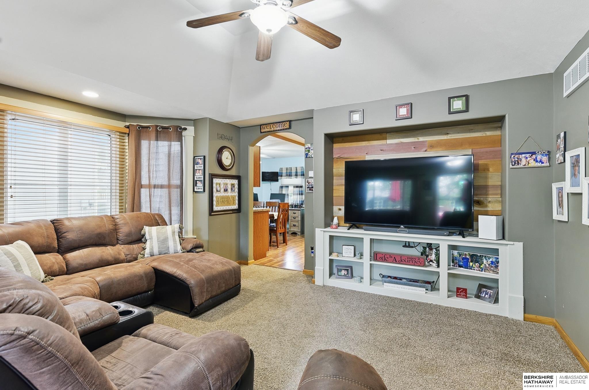 Arlington, Nebraska 68002, United States, 3 Bedrooms Bedrooms, ,2 BathroomsBathrooms,Residential,Pending,135142