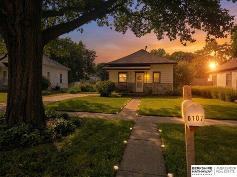 Photo of 6107 Logan Avenue, Lincoln, NE 68507 (MLS # 22627553)