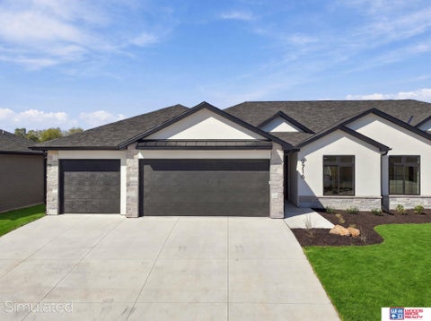 Photo of 9716 Hillcrest Trail, Lincoln, NE 68520 (MLS # 22627193)
