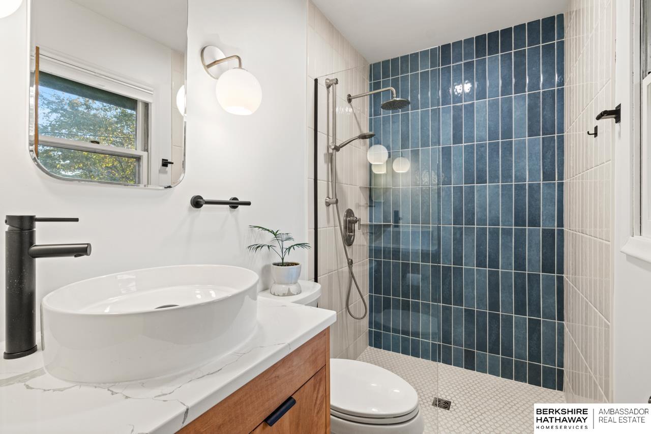 Omaha, Nebraska 68144, United States, 4 Bedrooms Bedrooms, ,2 BathroomsBathrooms,Residential,Active,239178