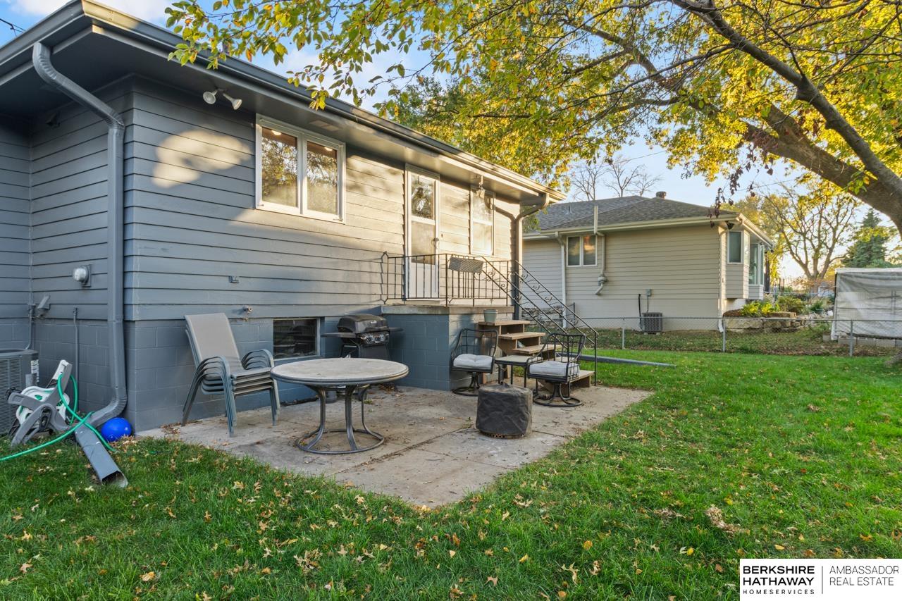 Omaha, Nebraska 68144, United States, 4 Bedrooms Bedrooms, ,2 BathroomsBathrooms,Residential,Active,239178