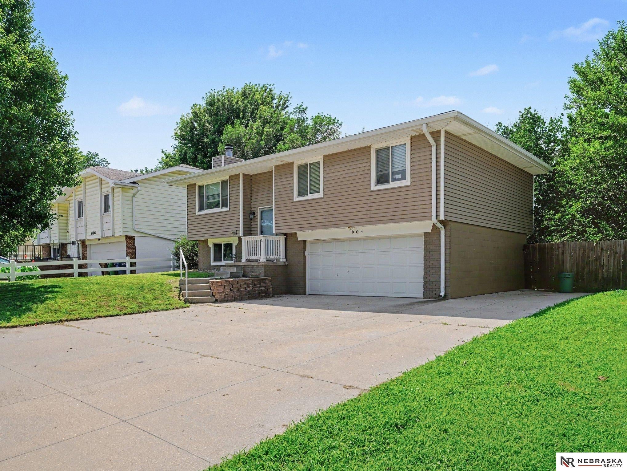 904 Evergreen Avenue